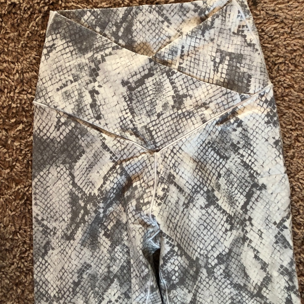 Aerie crossover leggings